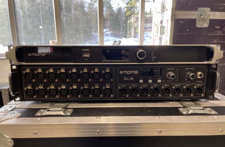 Midas M32C + DN16 Digital Mixer & Stagebox | Rackmount Kit