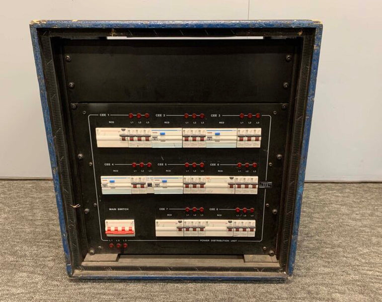SRS PDU 63A to 8x 16A with Wheeled Rack Case – Mains