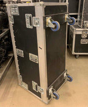 Load image into Gallery viewer, SRS PDU 400 Power Distribution Unit – Powerlock to 16A/32A
