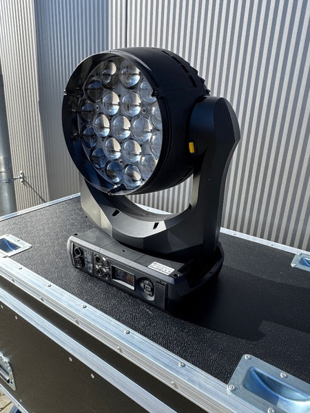 Martin MAC Aura PXL LED Wash with Case – Pixel Control
