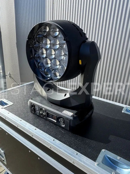Martin MAC Aura PXL LED Wash with Case | Pixel Control