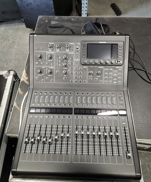 Midas M32R Digital Mixing Console – 32x32 USB, 25 Buses