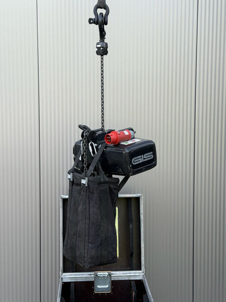 GIS D8+ 500kg Electric Hoist, 24m Chain – Used with Case