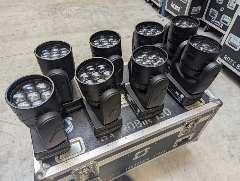 Robe LEDBeam 150 Set of 8 with case and rigging – Professional