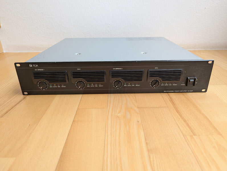 TOa DA-550F 4-Channel Power Amplifier – 4x550W @ 4Ω