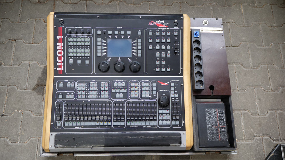 JB-Lighting LICON 1 Tourpack Lighting Console – 1024 DMX