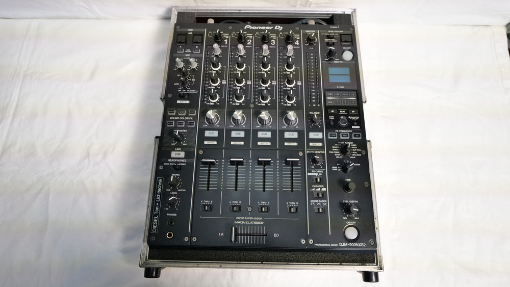 Pioneer DJM-900NXS2 4‑Channel DJ Mixer in Thon Case