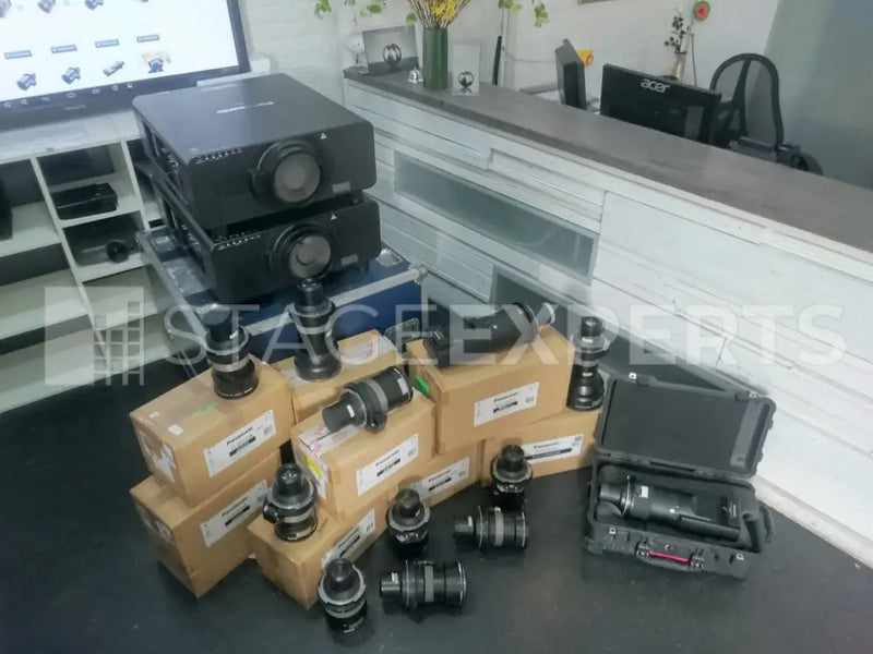 Panasonic ET-D75LE8 Zoom Lens 7.34–13.80:1 | Stage Experts