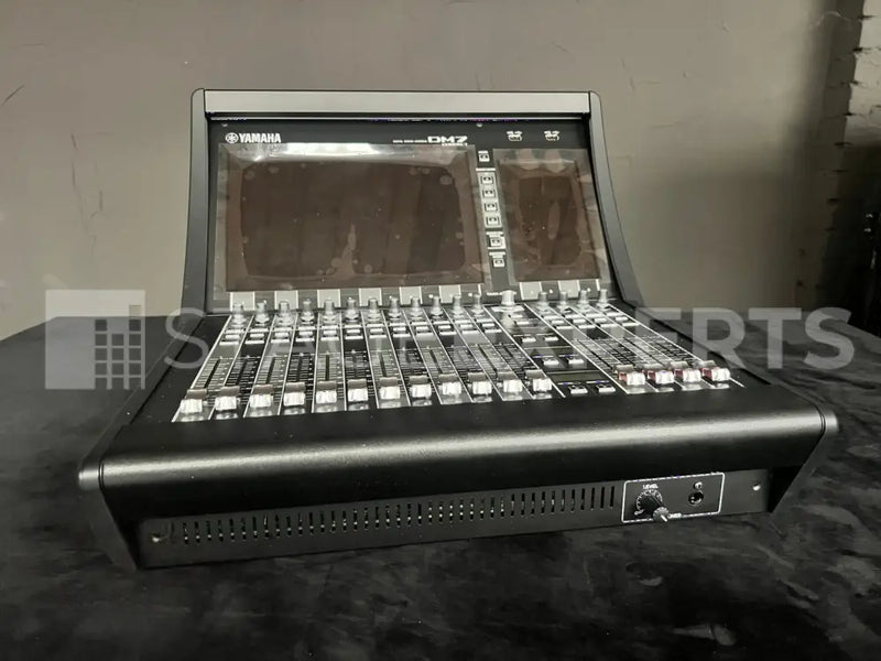 Yamaha DM7 Compact Digital Mixing Console | 72ch, Dante
