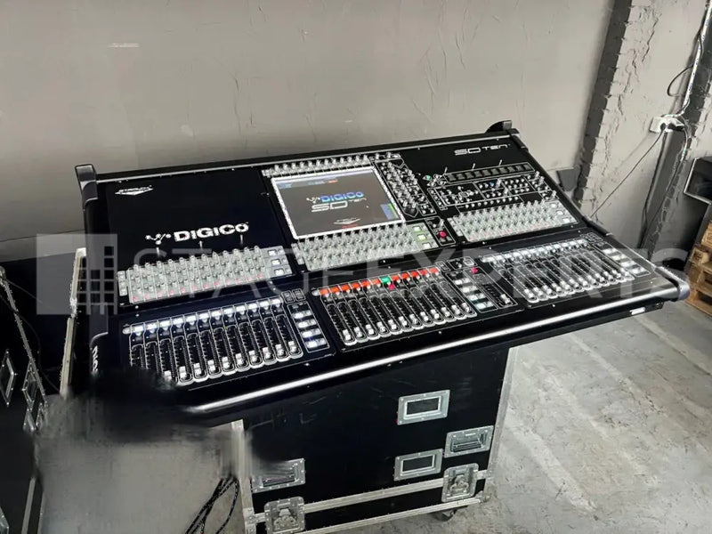 DiGiCo SD10 Core2 Digital Console with Waves Card & Flightcase