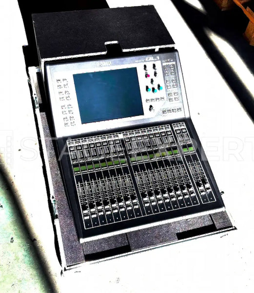 Yamaha QL1 Digital Mixer with Case | Compact Pro Console