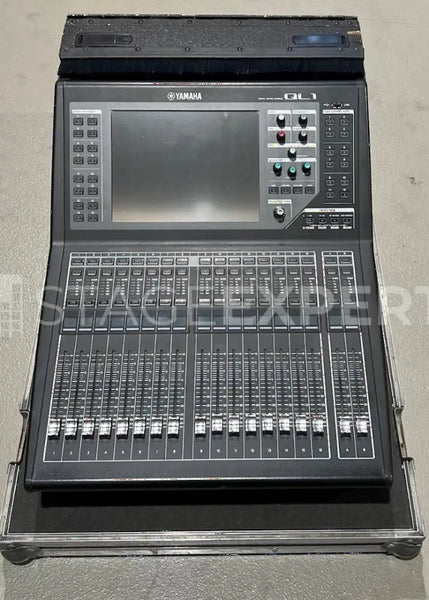 Yamaha QL1 Digital Mixer with Flight Case & Dust Cover