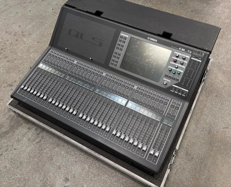 Yamaha QL5 Digital Mixer with Flightcase | Stage Experts