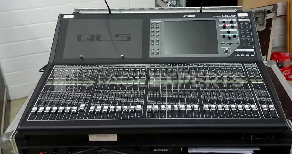 Yamaha QL5 Digital Mixing Console – Dante Live Sound Desk