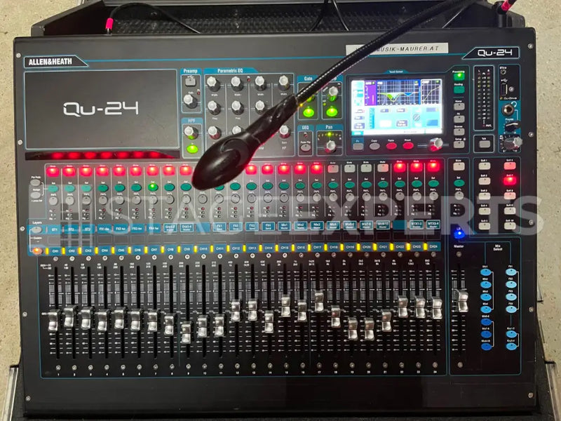 Allen & Heath QU-24 Digital Mixer with Case & Doghouse