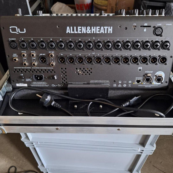 Allen & Heath QU5D Digital Mixer with Case | Pro Audio