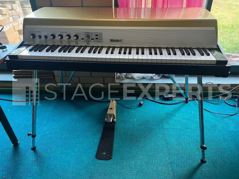 Rhodes MK8 Keyboard Preamp Version with Silver Stand