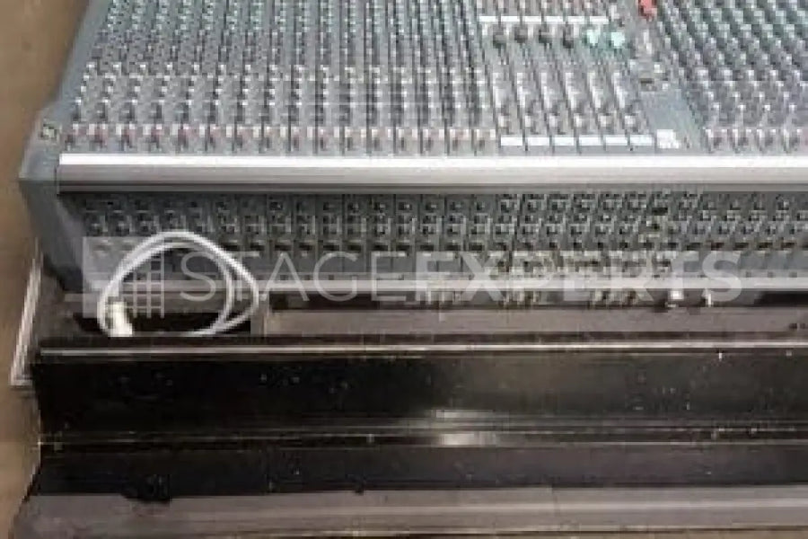 Soundcraft SM1240 Monitor Mixer, 40ch, 12 Aux, Dual PSU