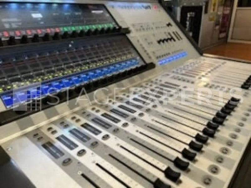 Soundcraft Vi1 Digital Mixing Console – Used, Flight Case