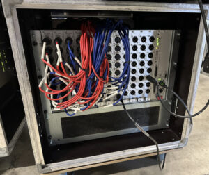 Soundcraft Vi400 Digital Console Set with Racks – Used, Touring