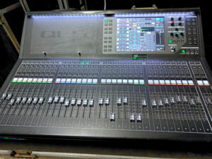 Yamaha QL5 Digital Mixing Console – Used, Good Condition