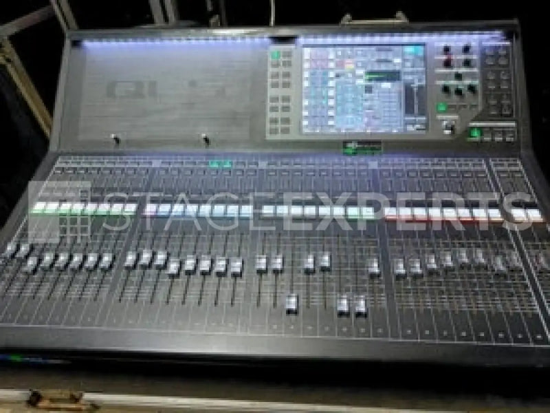 Yamaha QL5 Digital Mixing Console – Used, Good Condition