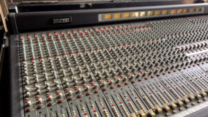 Crest X‑Eight 44:8 Analogue Console, 8‑Bus, 8 Aux Sends