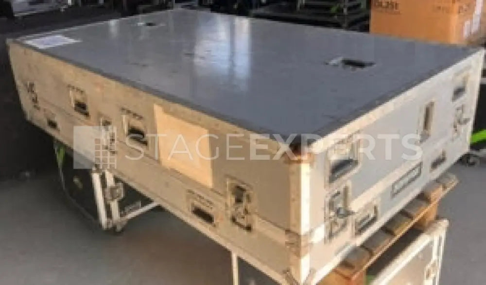Crest X‑Eight 44:8 Analogue Console, 8‑Bus, 8 Aux Sends