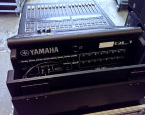 Yamaha QL1 Digital Mixing Console – Compact Pro Audio Mixer