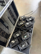 Load image into Gallery viewer, Robe Spikie
