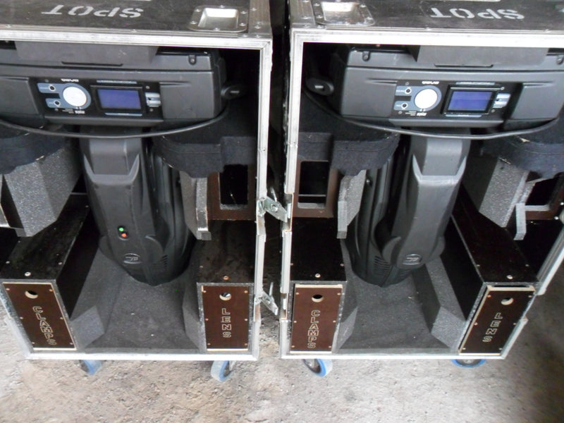 Robe 700E AT Spot – Pair with Flight Case Moving Heads