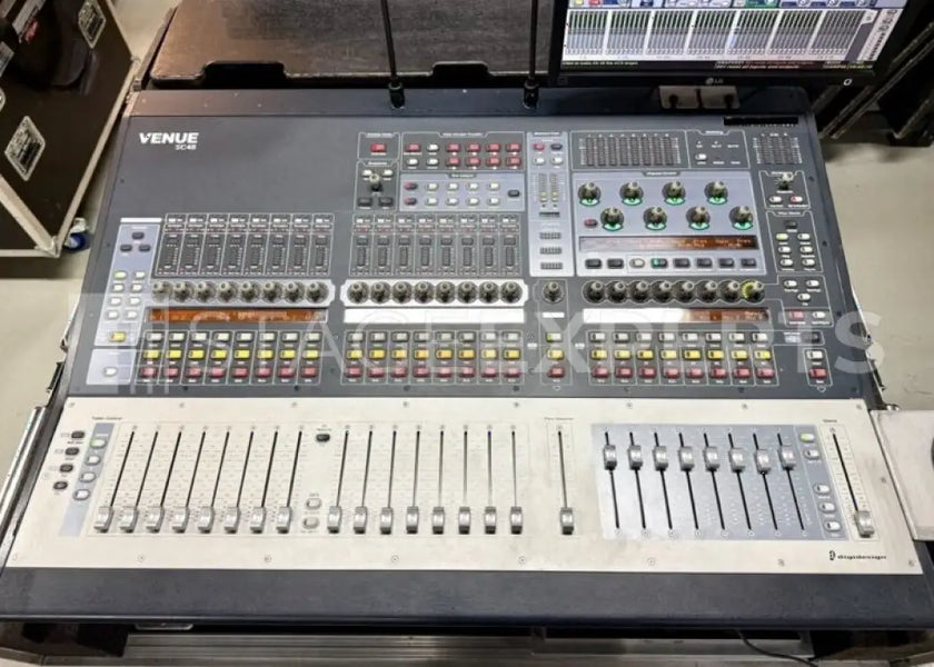 Avid SC48 Digital Mixing Console – Compact Live Sound Mixer