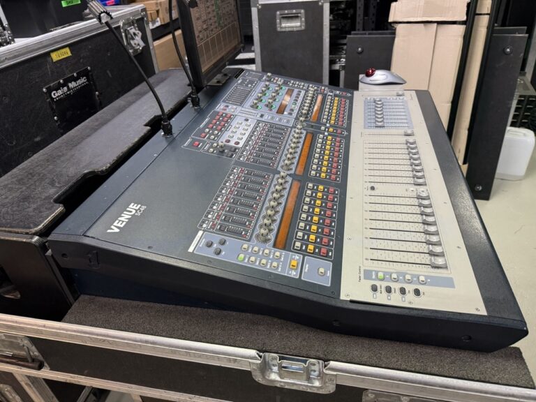 Avid SC48 Digital Mixing Console – Compact Live Sound Mixer