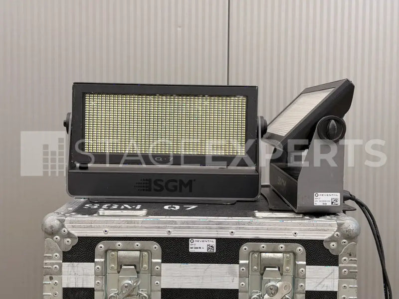 SGM Q7 RGBW LED Floodlight IP65 – Used with 1/4 Case