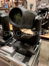 Load image into Gallery viewer, Elation Smart Hybrid Moving Lights – 2 in Flight Case

