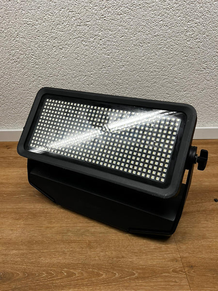 Cameo Zenit W600-SMD LED Wash/Strobe/Blinder, IP65 Fixture