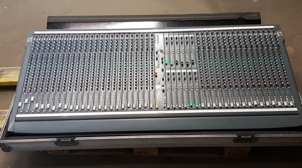 Soundcraft SM1240 Monitor Mixer – 40ch, 12 Aux, dual PSU