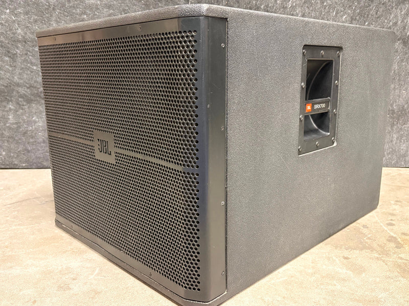 JBL SRX718 18-inch Passive Subwoofer, 800W 8Ω, 130dB SPL