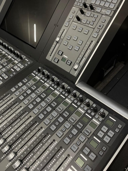 Solid State Logic L200 Plus Console + 2x SB32.24 Stageboxes