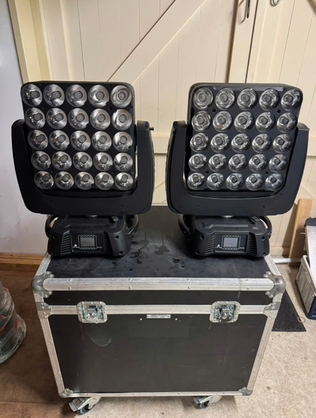 Showtec Infinity IM-2515 Matrix Moving Head – Pair with Case