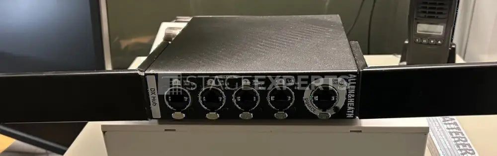 Allen & Heath DX Hub – 4‑Port DX-Link Expander Hub for A&H Systems