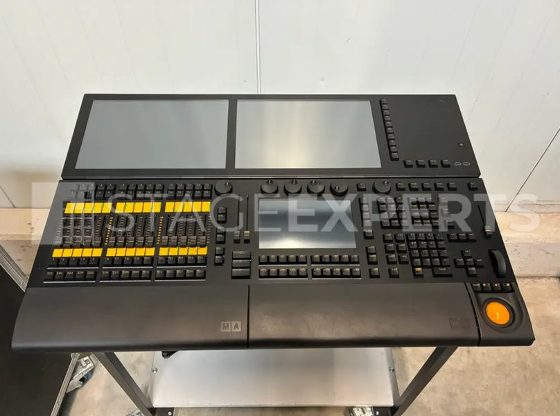 MA Lighting grandMA2 light lighting console with case & lamps
