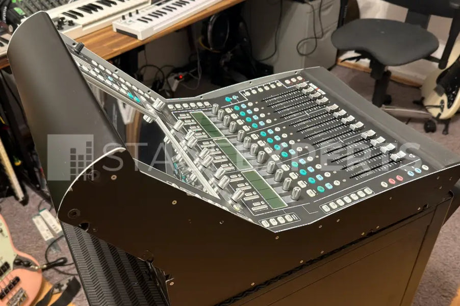 Allen & Heath dLive C1500 + CDM32 MixRack Bundle