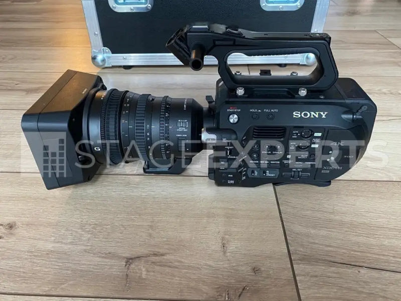 Sony FS7 II 4K Super 35 Camcorder Bundle | Media & Case