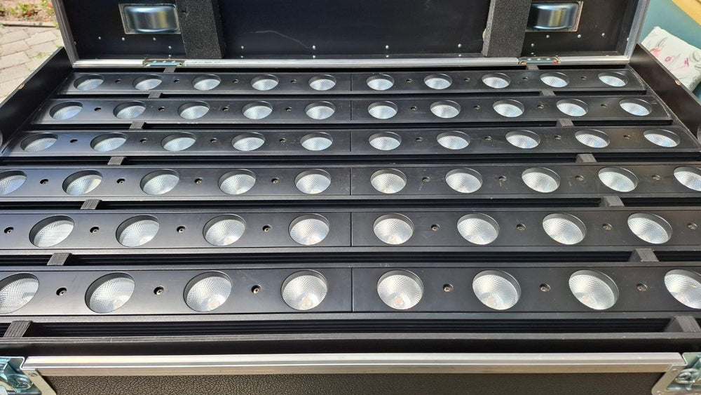 Litecraft SunX.10 – 24 fixtures with cases and rigging