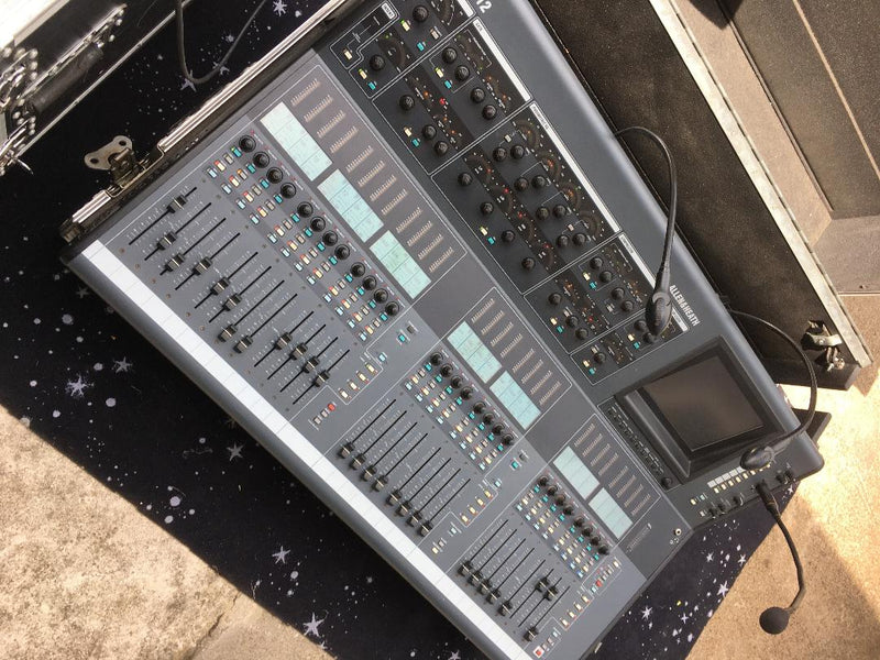 Allen & Heath iLive T112 + iDR-48 Digital Mixer System
