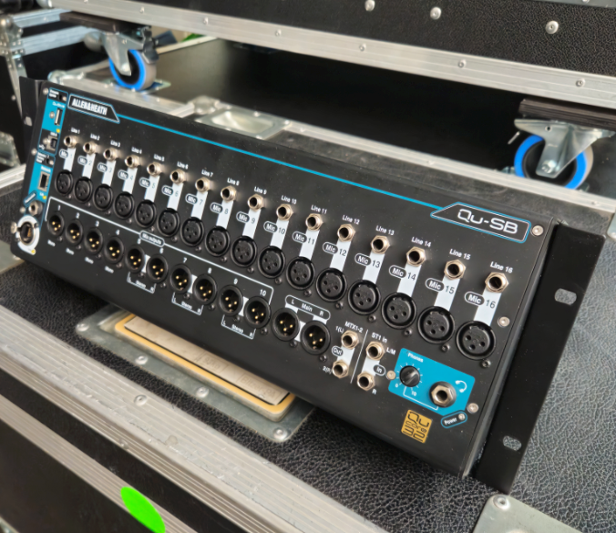 Allen & Heath Qu-SB Digital Mixer with Rack Kit | B-Stock