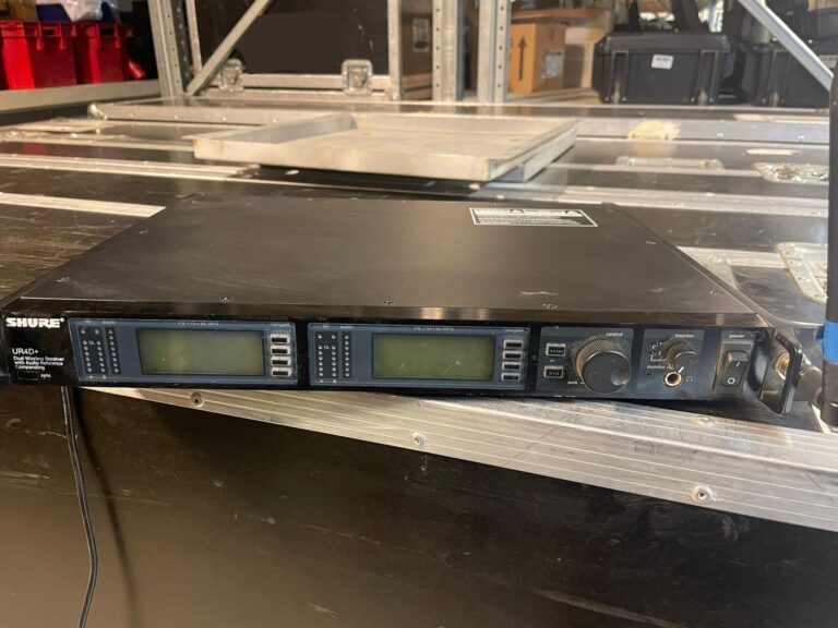 Shure UHF-R UR4D/UR4D+ 3x Dual Receivers Bundle P8