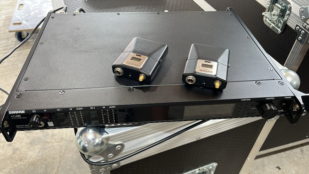 Shure AD4D Dual Receiver (G56 470–636 MHz) + 2x AD1 Bodypacks