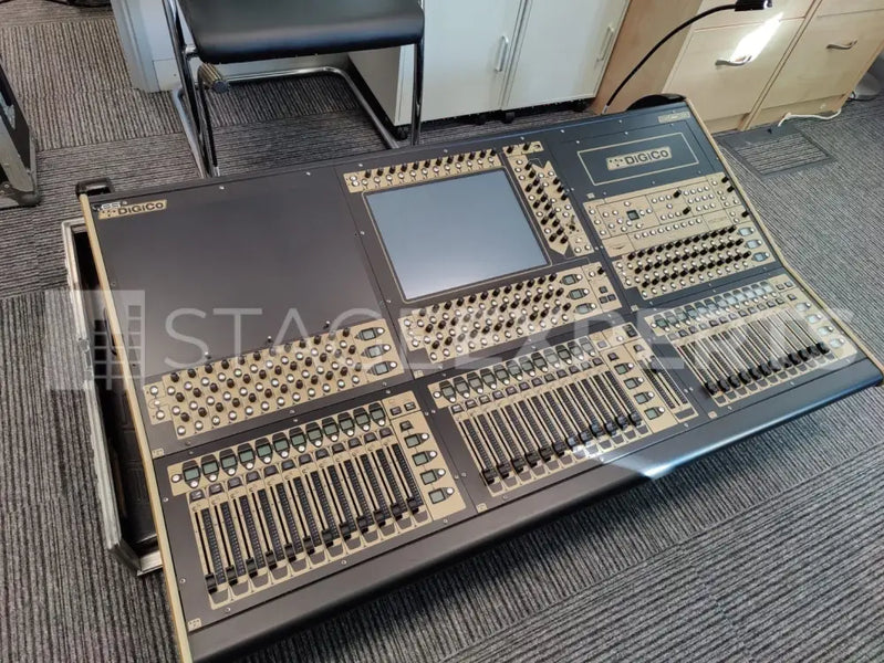 DiGiCo SD8 Stealth Core 2 console